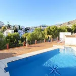 Apartment 3 Bedroom Stunning In *