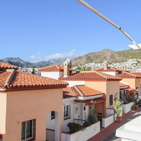 Apartment 3 Bedroom Lovely In *