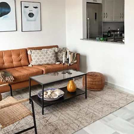 3 Bedroom Beautiful In Lejlighed Nerja